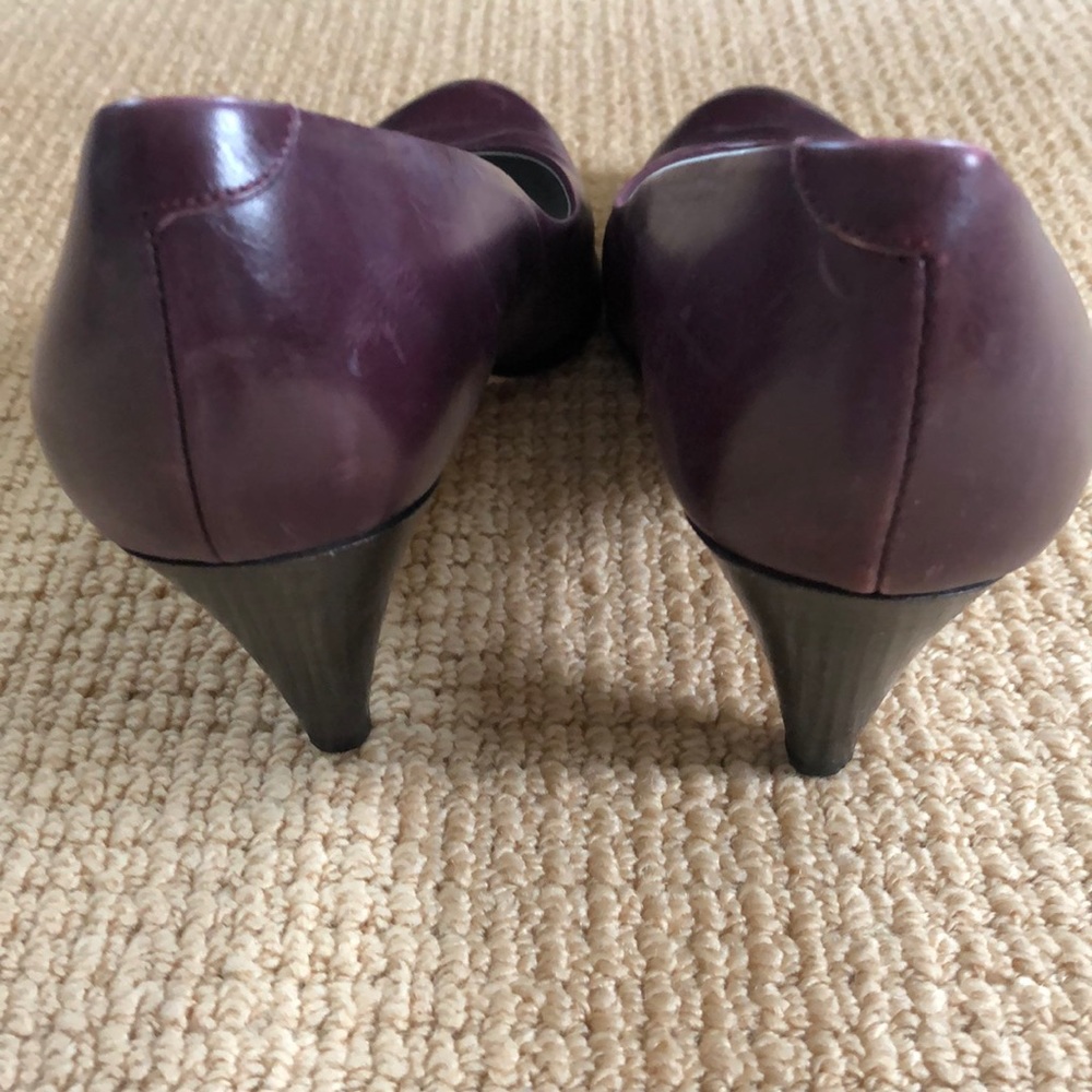 Shoes - Picture 5 of 7